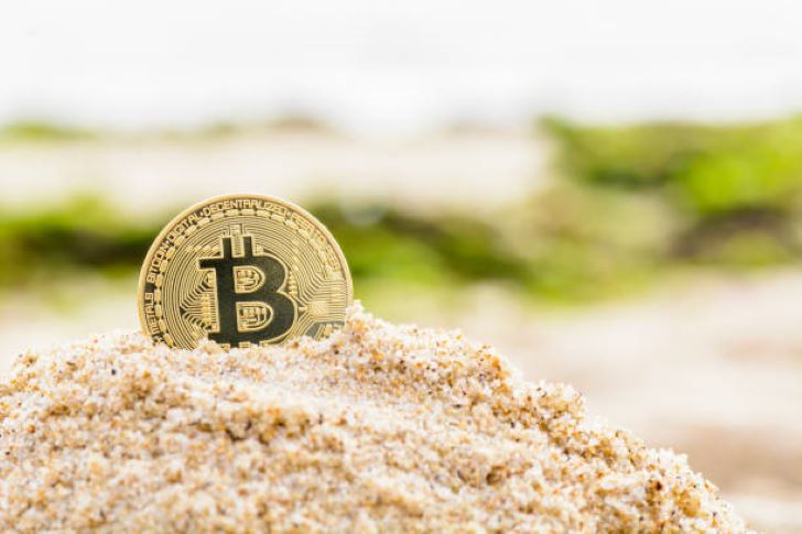 Pay With Bitcoin While on Holiday